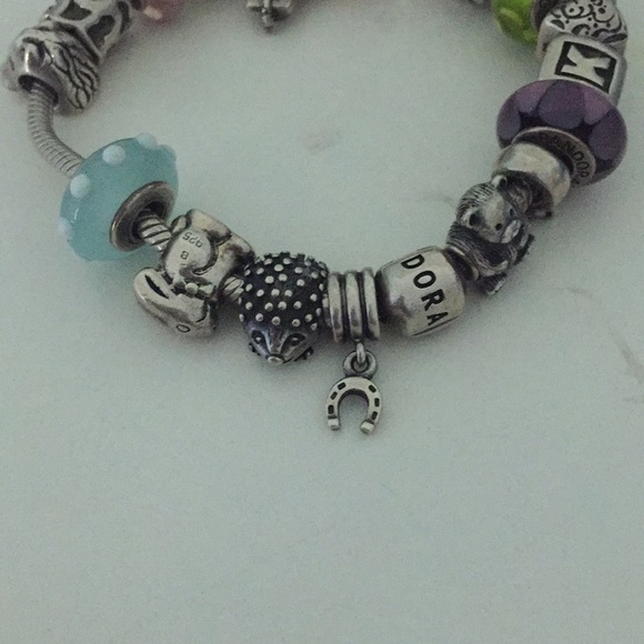 Pandora bracelet & charms 💕 - Picture 4 of 4